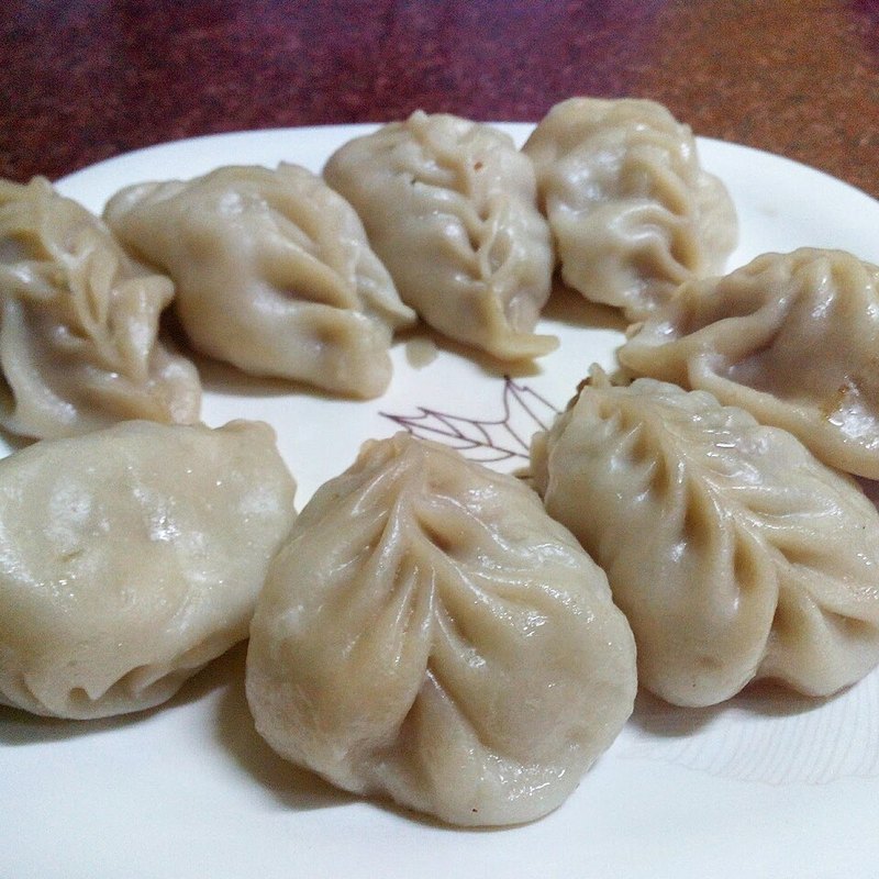 Momos